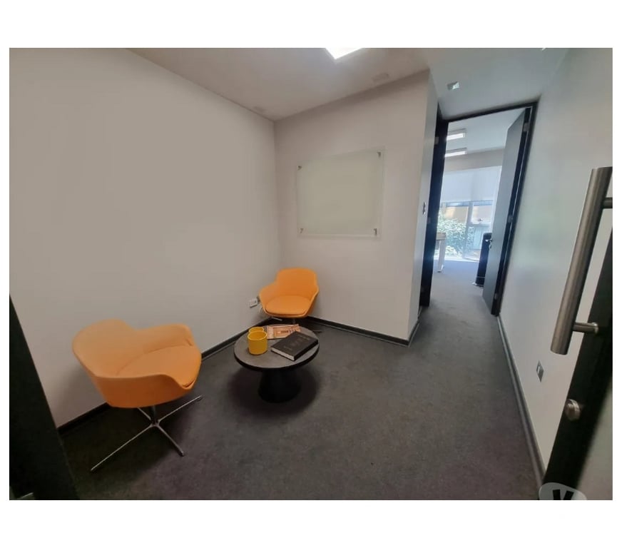 Arriendo oficinas Concepción Concepción - Fotos de Moderna Oficina Central 1 Privado 1 Estacionamiento