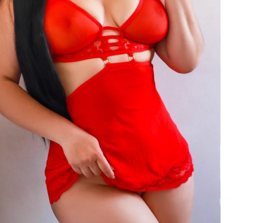 Escort Santiago La Florida - Fotos de Bajita culona🥰😘😘