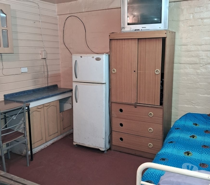 Arriendo de piezas Santiago La Florida - Fotos de PIEZA AMOBLADA SECTOR 14 VICUÑA A 3C DEL METRO