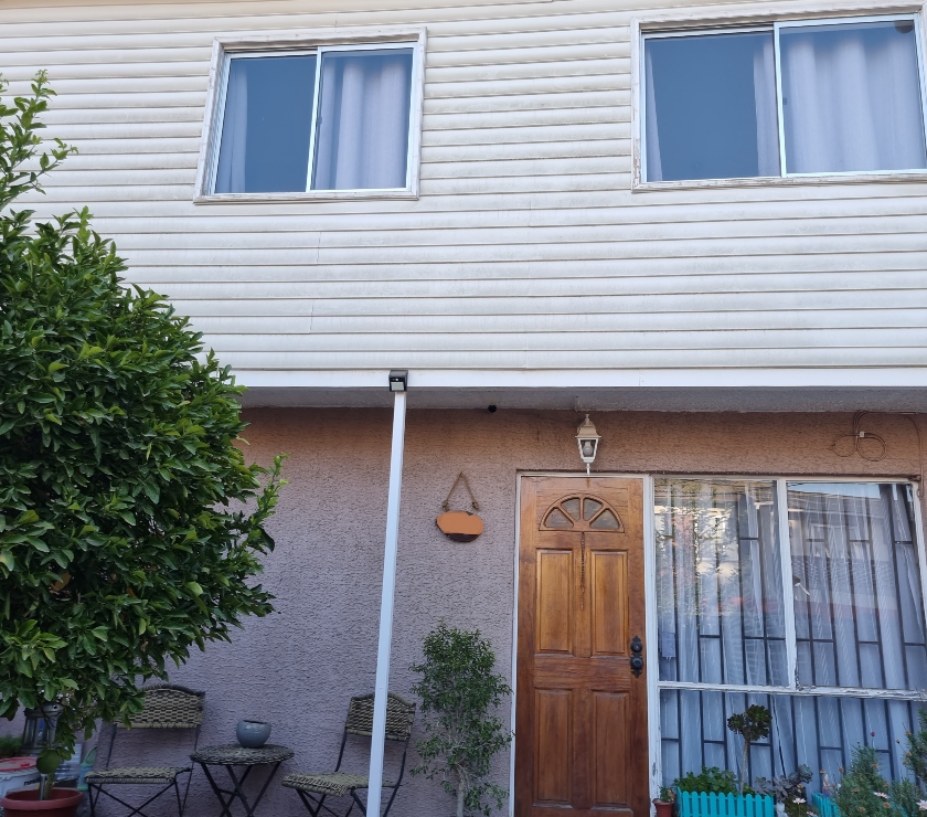 Casas en venta Quilpué Valparaíso - Fotos de CASA DE DOS PISOS, A PASOS DE AVENIDA PRINCIPAL