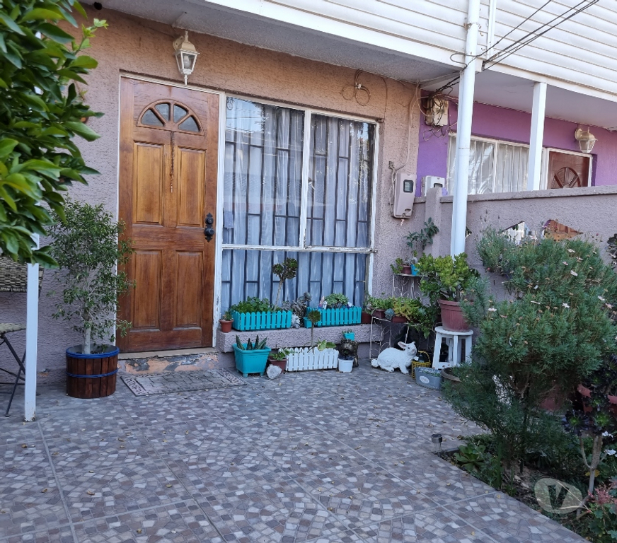 Bienes Raices Valparaíso Quilpué - Fotos de CASA DE DOS PISOS, A PASOS DE AVENIDA PRINCIPAL