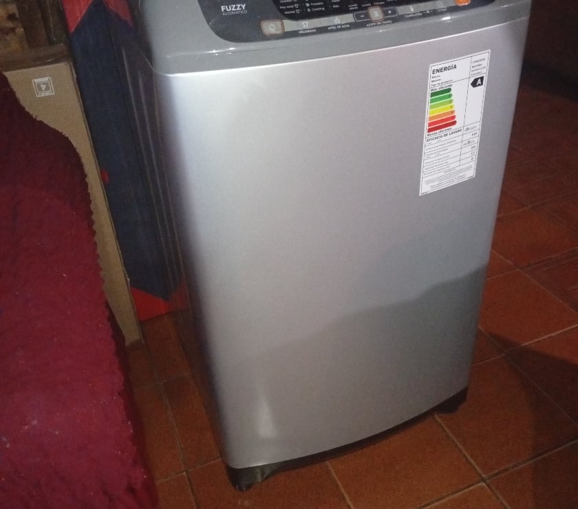 Viendo lavadora madensa fuzzy 20 kg está nueva $ 170 mi