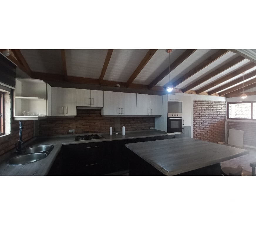 Arriendos Santiago Maipú - Fotos de Arrienda Casa 4 Dormitorio 2 estacionamient El Conquistador