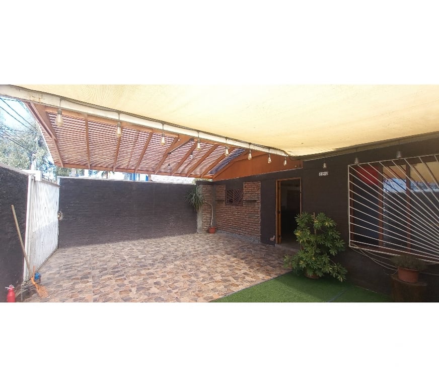 Arriendos Santiago Maipú - Fotos de Arrienda Casa 4 Dormitorio 2 estacionamient El Conquistador