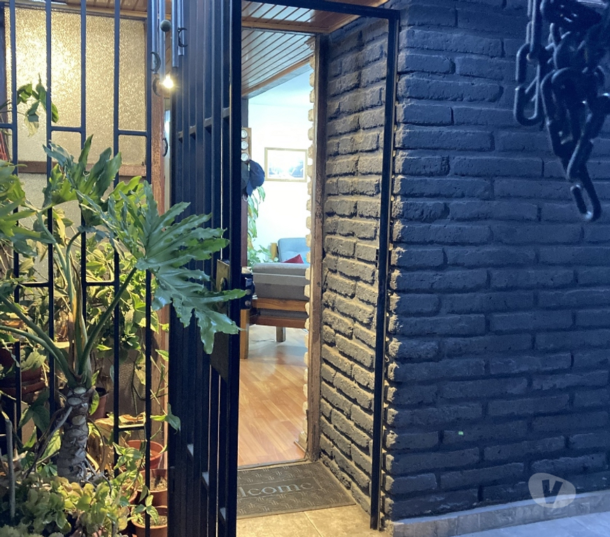 Bienes Raices Santiago San Ramón - Fotos de Venta casa media cuadra Av. El Parrón cerca Metro