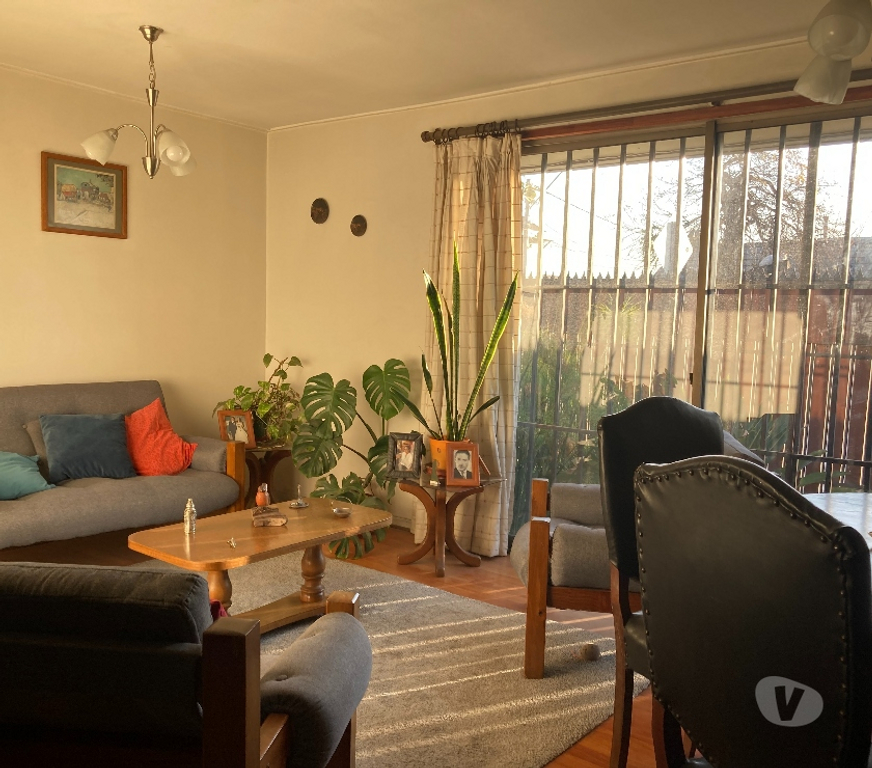 Bienes Raices Santiago San Ramón - Fotos de Venta casa media cuadra Av. El Parrón cerca Metro