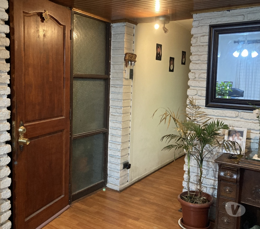 Bienes Raices Santiago San Ramón - Fotos de Venta casa media cuadra Av. El Parrón cerca Metro