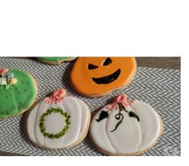 Fabrica de galletas decoradas con glase en cajitas