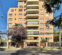 Fotos de Dueño vende directo Dpto frente Hospital de Carabineros.
