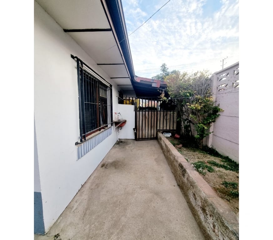 Bienes Raices Valparaíso Villa Alemana - Fotos de CASA UN PISO INDEPENDIENTE SECTOR EL CARMEN PEÑABLANCA