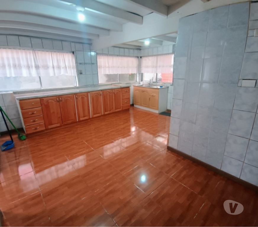 Bienes Raices Cautín Villarrica - Fotos de Casa de 2 niveles con cabaña a pasos del centro Villarrica