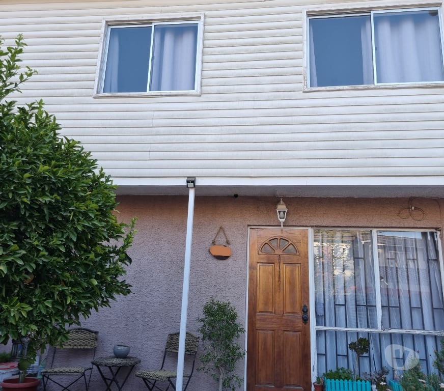 Bienes Raices Valparaíso Quilpué - Fotos de CASA DE DOS PISOS, UBICACIÓN A PASOS DE AV. PRINCIPAL