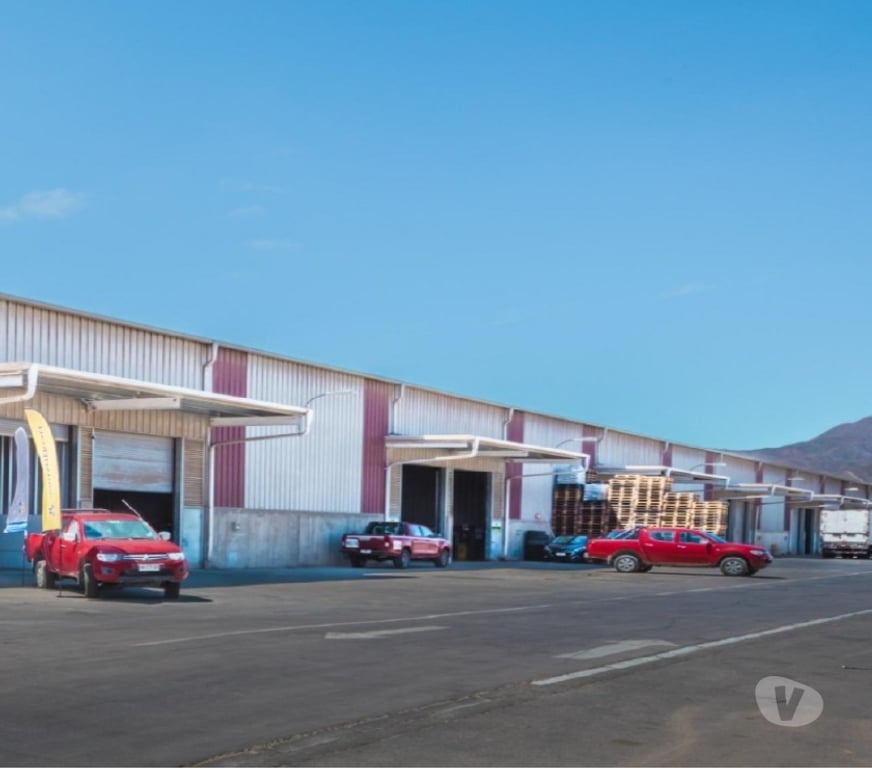 Arriendo bodegas Copiapó Copiapó - Fotos de Acceso por Ruta 5; oficinas, baños, instalaciones