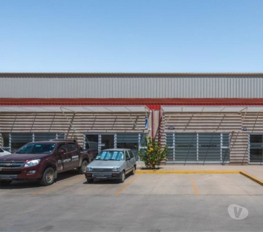 Arriendo bodegas Copiapó Copiapó - Fotos de Acceso por Ruta 5; oficinas, baños, instalaciones