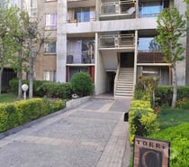 Departamento en condominio cerrado y seguro - Santiago