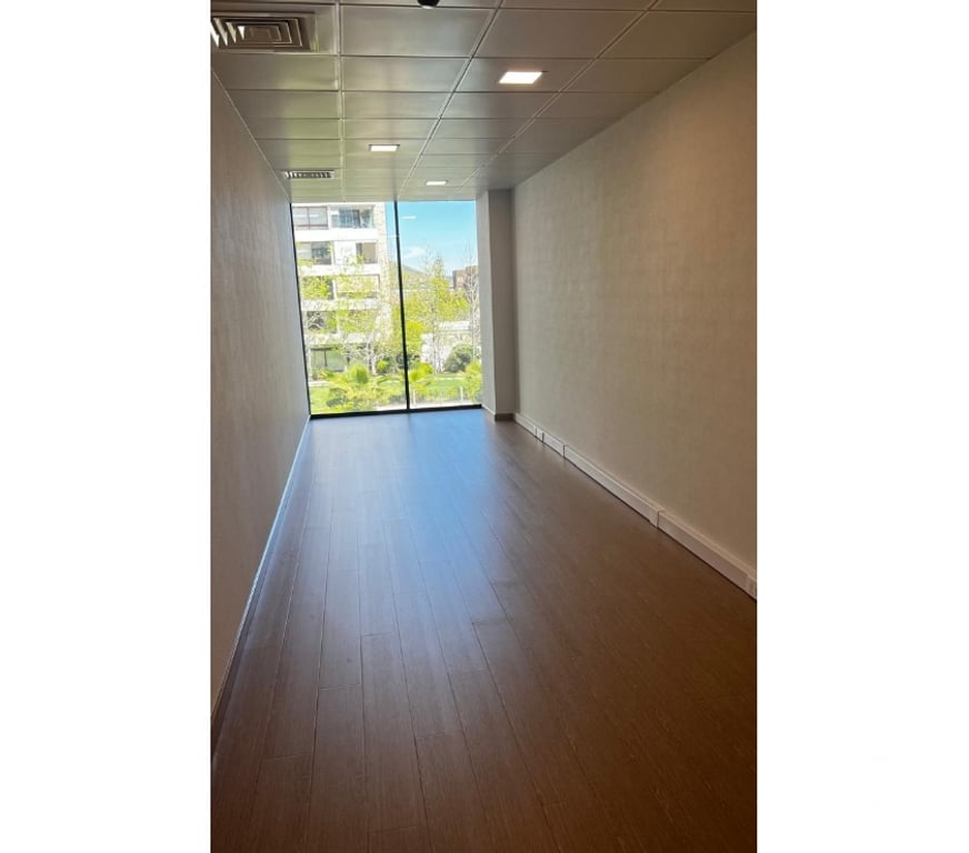 Arriendo oficinas Santiago Lo Barnechea - Fotos de Se Arriendo Oficina - Lo Barnechea