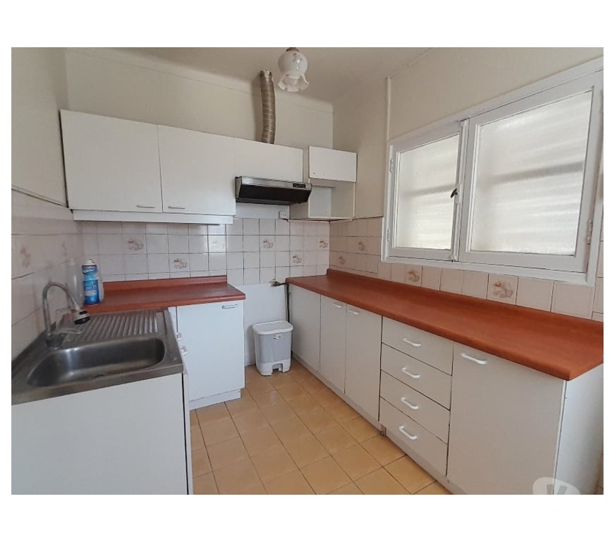 Arriendos Valparaíso Viña del Mar - Fotos de CASA ESQUINA MIRAFLORES BAJO, UN PISO + MANSARDA