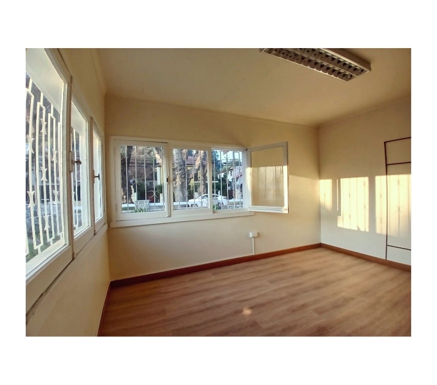 Arriendos Valparaíso Viña del Mar - Fotos de CASA ESQUINA MIRAFLORES BAJO, UN PISO + MANSARDA