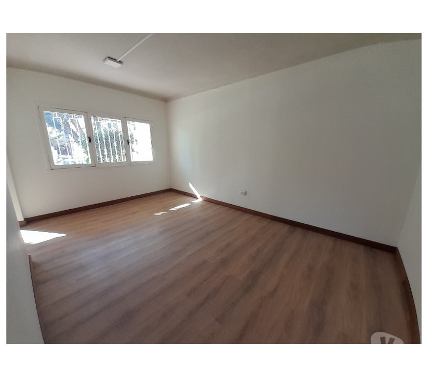 Arriendos Valparaíso Viña del Mar - Fotos de CASA ESQUINA MIRAFLORES BAJO, UN PISO + MANSARDA