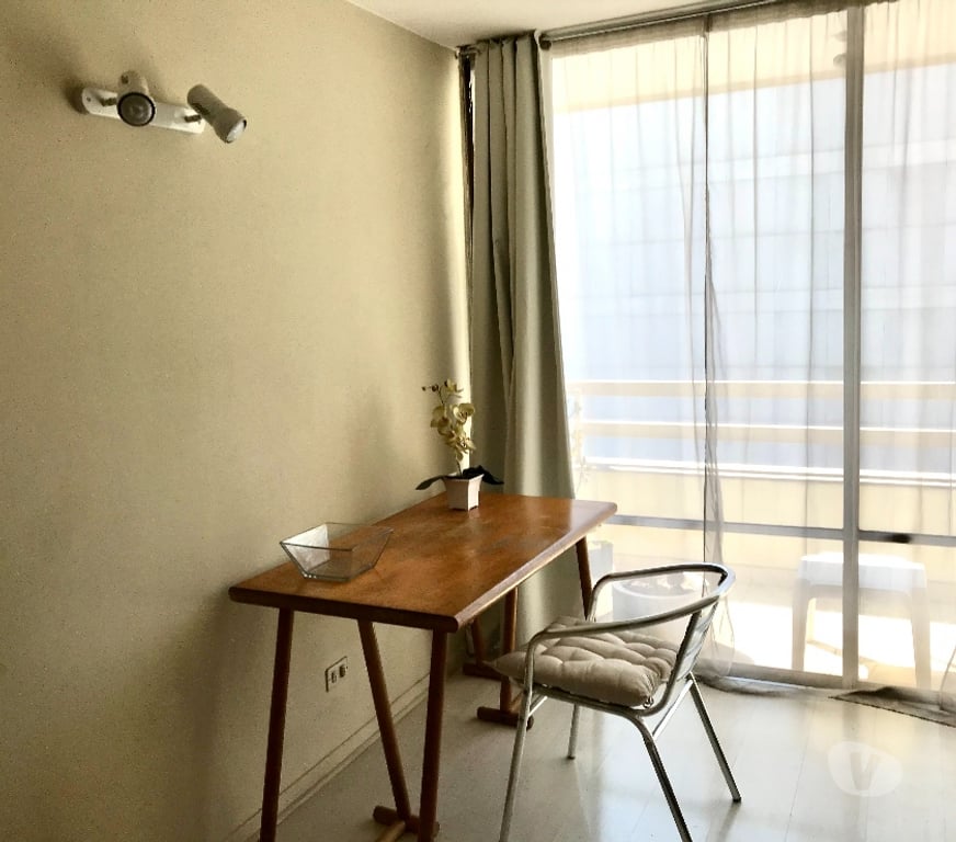 Arriendo de piezas Santiago Las Condes - Fotos de Arriendo habitación amoblada con baño, metro Alcantara