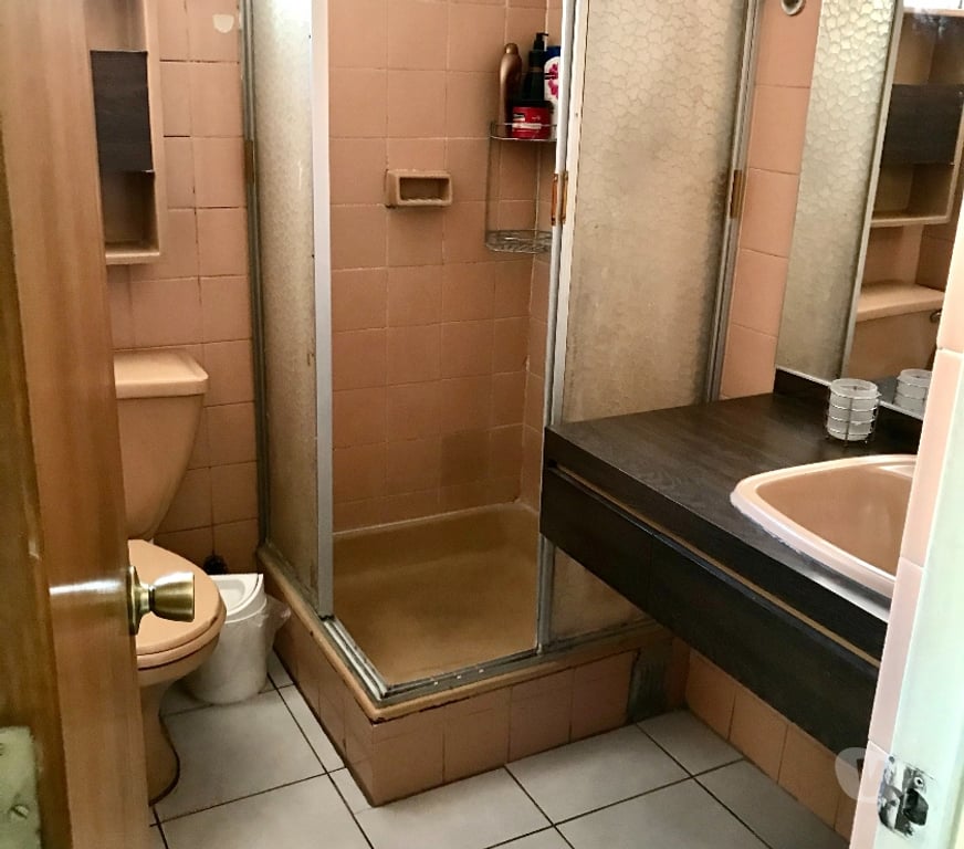 Arriendo de piezas Santiago Las Condes - Fotos de Arriendo habitación amoblada con baño, metro Alcantara