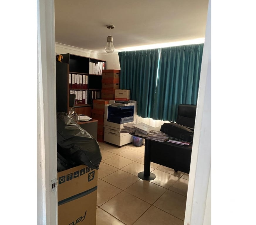 Bienes Raices Santiago San Joaquín - Fotos de Hermosa Casa 5 Dorm 3 Baños, Metro R de Araya