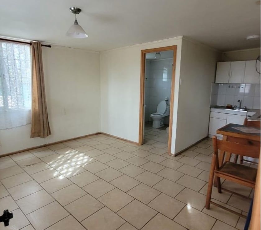 Piezas en Arriendo San Bernardo Maipo - Fotos de Se arrienda amplia y luminosa pieza con entrada independient