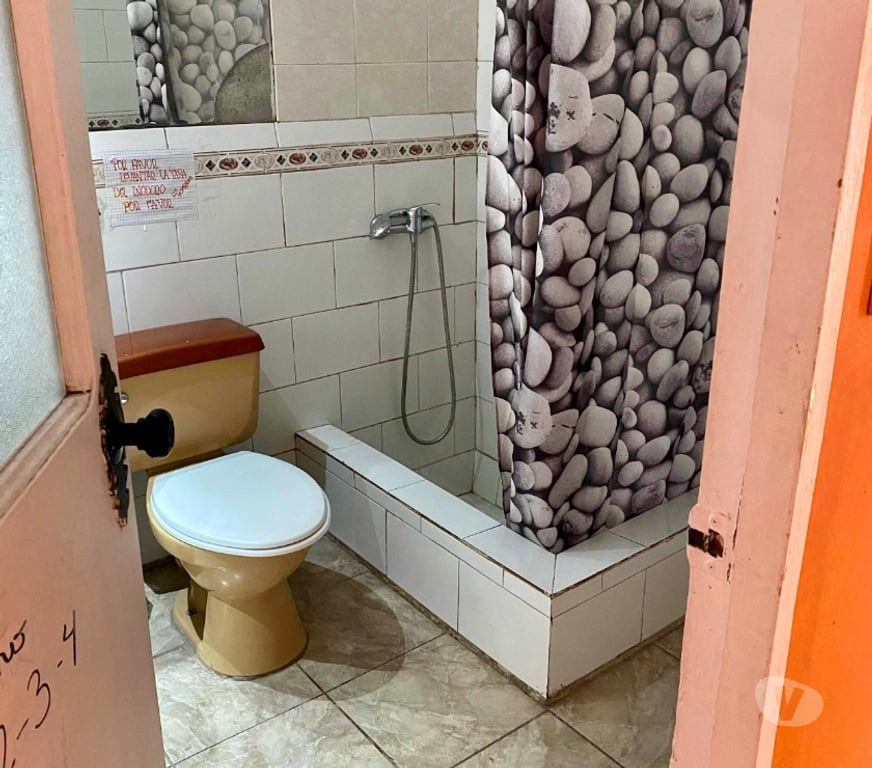 Bienes Raices Santiago El Bosque - Fotos de casa 2 pisos, tranquilo y seguro,frente a plaza cerrada.
