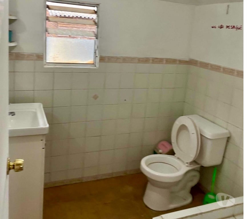 Bienes Raices Santiago El Bosque - Fotos de casa 2 pisos, tranquilo y seguro,frente a plaza cerrada.