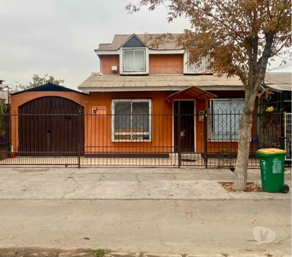 Casas en venta El Bosque Santiago - Fotos de casa 2 pisos, tranquilo y seguro,frente a plaza cerrada.