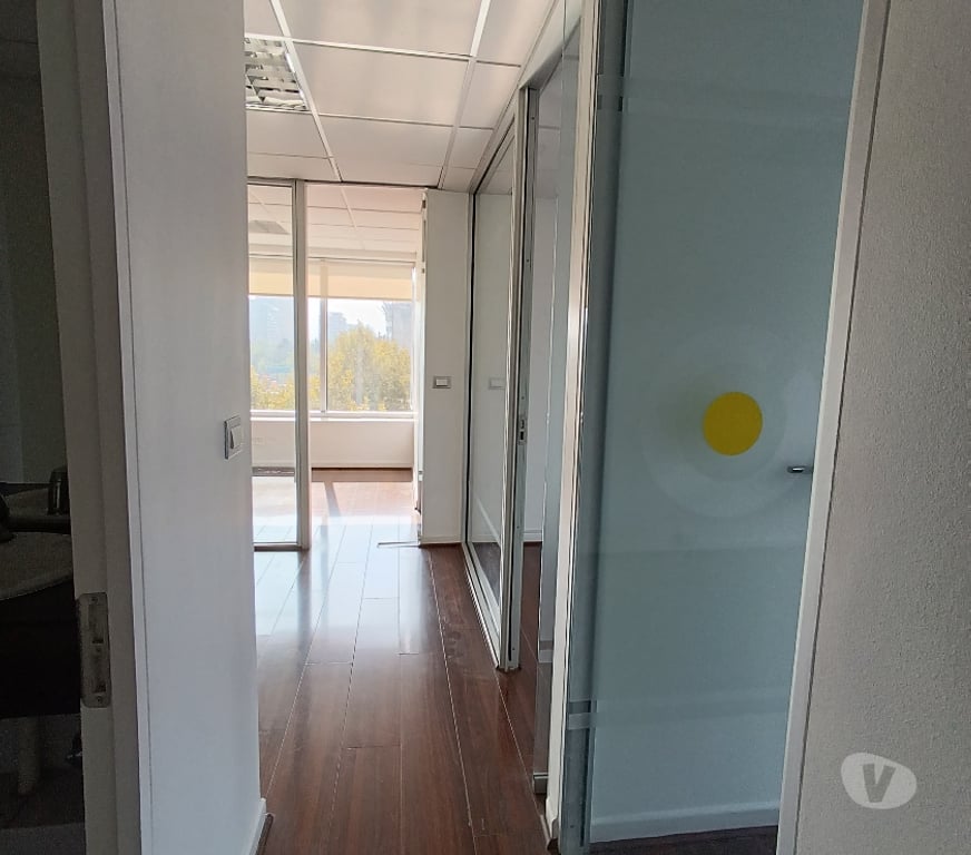 Arriendo oficinas Santiago Las Condes - Fotos de Oficina arriendo Metro Manquehue 4 privados,2 estac,2baños