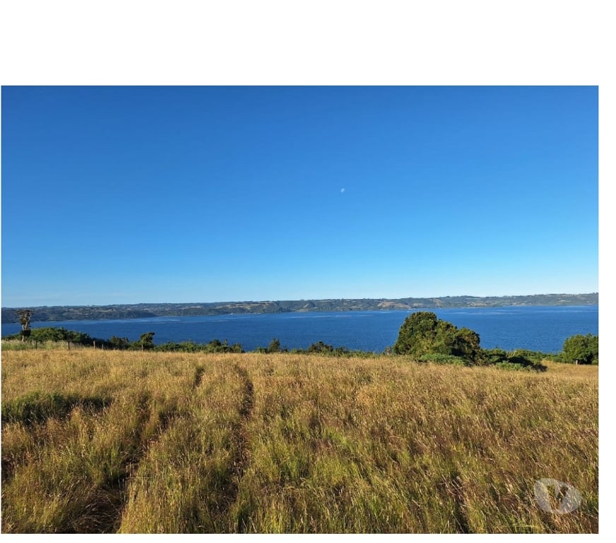 Venta de Haciendas Chiloé Castro - Fotos de Venta 4.5hás vista al mar e islas, agua, luz, camino.