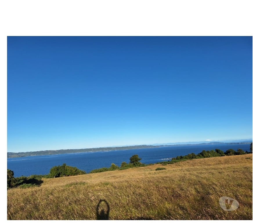 Venta de Haciendas Chiloé Castro - Fotos de Venta 4.5hás vista al mar e islas, agua, luz, camino.