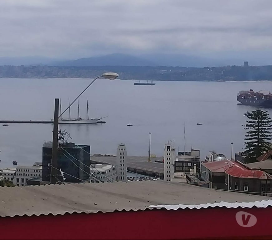 Bienes Raices Valparaíso Valparaíso - Fotos de 3 casas en amplio terreno C° Cordillera Valpo.