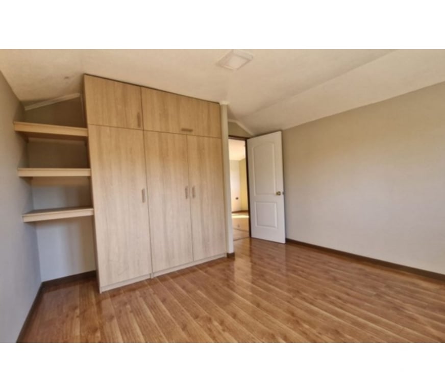 Bienes Raices Llanquihue Puerto Varas - Fotos de CASA , PRADERAS DEL SUR, PUERTO VARAS