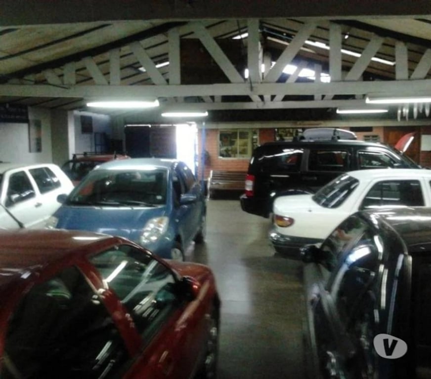 Locales Commerciales en Arriendo Santiago Santiago - Fotos de Dueño Vende no arrienda Garaje de 240mt patente.
