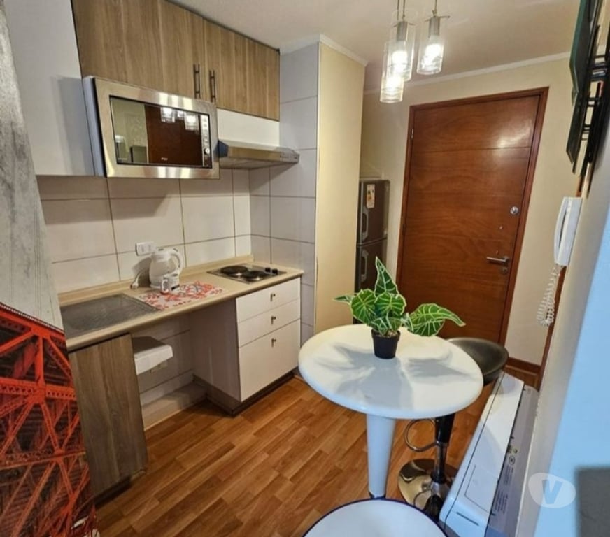 Arriendo de piezas Santiago Providencia - Fotos de Pieza con cocina y balcón $200.000. Metro los leones