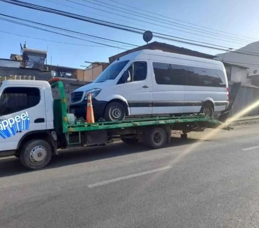 Fletes y Mudanzas - Transportes Antofagasta Antofagasta - Fotos de Grua Rescate vehicular (Antofagasta)