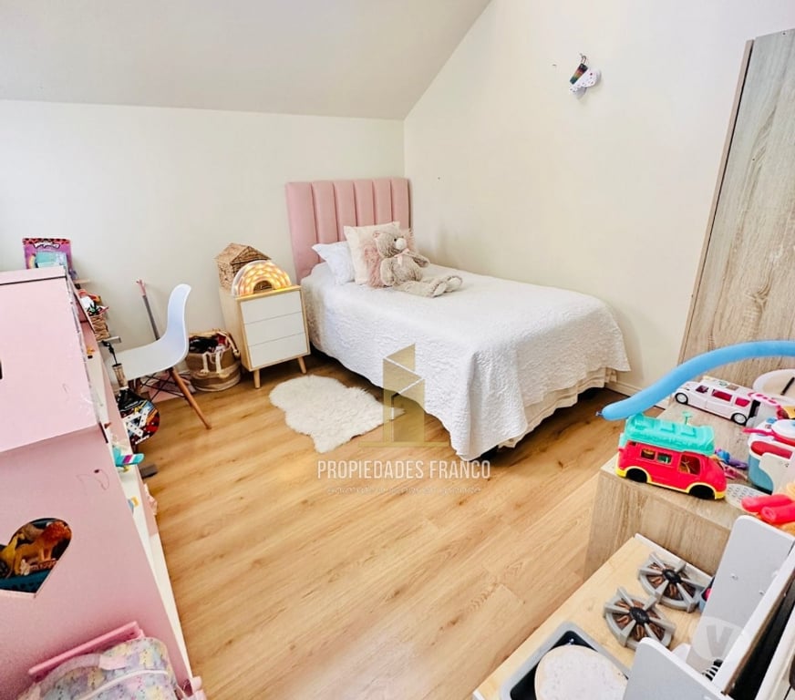 Bienes Raices Valparaíso Quilpué - Fotos de QUILPUE CASA REMODELADA EN VENTA 4D 3B CON PISCINA