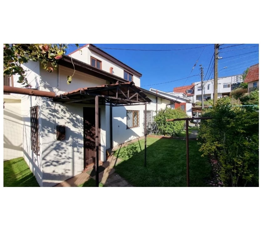 Casa Frente Laguna Redonda Por Av 21 De Mayo