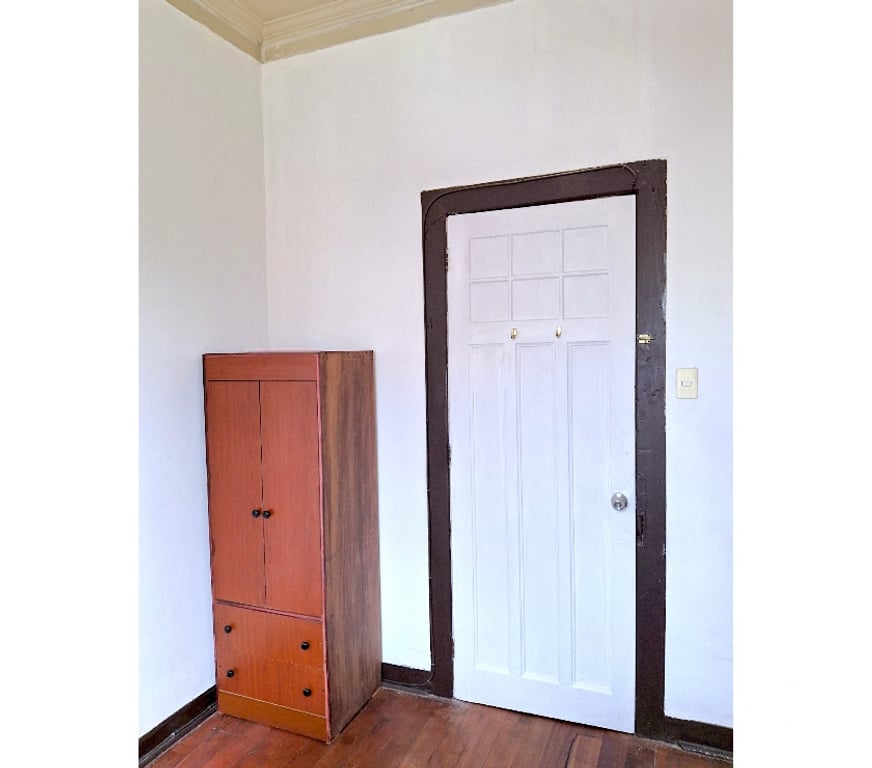 Arriendo de piezas Valparaíso Valparaíso - Fotos de Habitación Asoleada y amoblada - !Disponible!