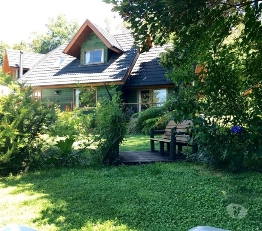Bienes Raices Cautín Villarrica - Fotos de Casa de ensueño con acceso a playa en Lago Villarrica