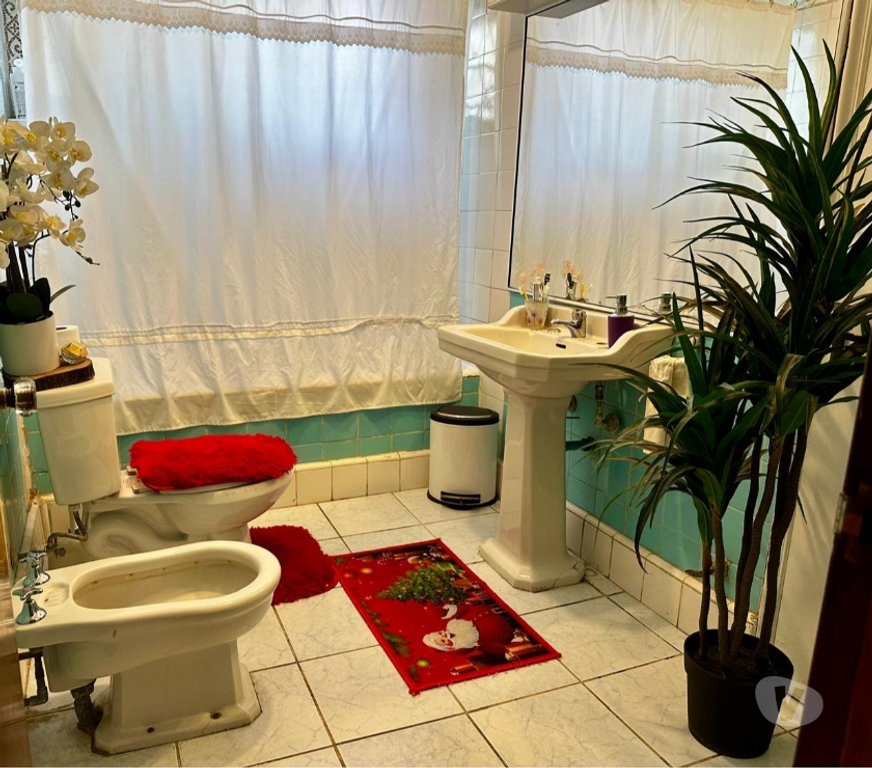 Bienes Raices Santiago La Reina - Fotos de EN VENTA Casa de 6 dormitorios y 4 baños La Reina