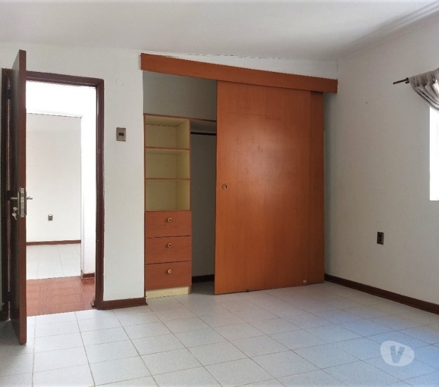 Bienes Raices Valparaíso Quilpué - Fotos de PROPIEDAD DE UN PISO RESIDENCIAL O COMERCIAL