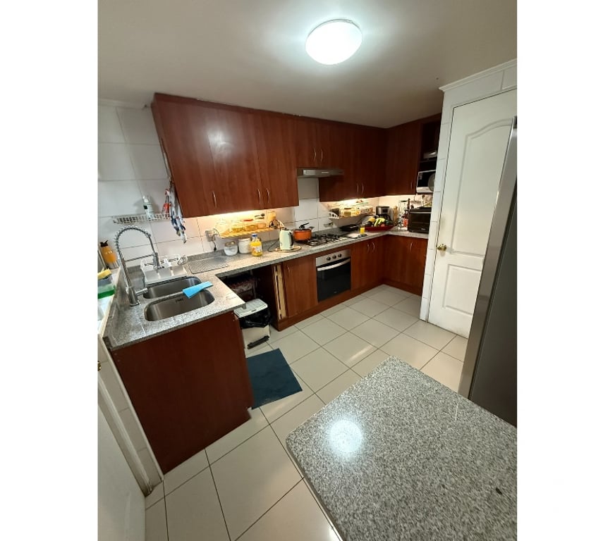 Arriendos Santiago Huechuraba - Fotos de Preciosa Casa 3 pisos! 4 hab-3baños. Incluye GGCC!