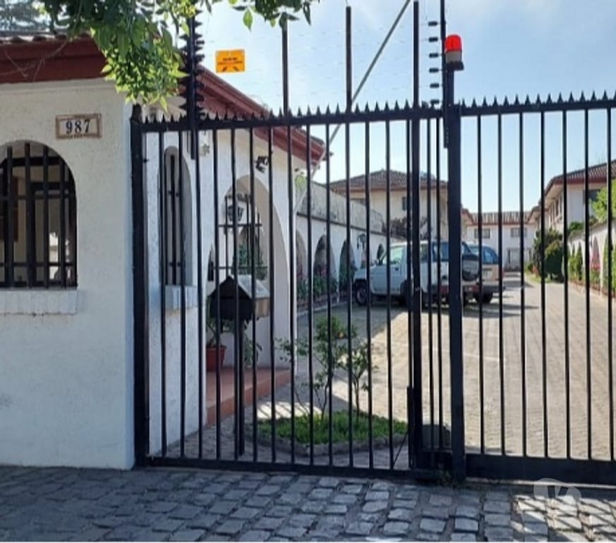 Bienes Raices Maipo San Bernardo - Fotos de San Bernardo, venta de casa en condominio central.