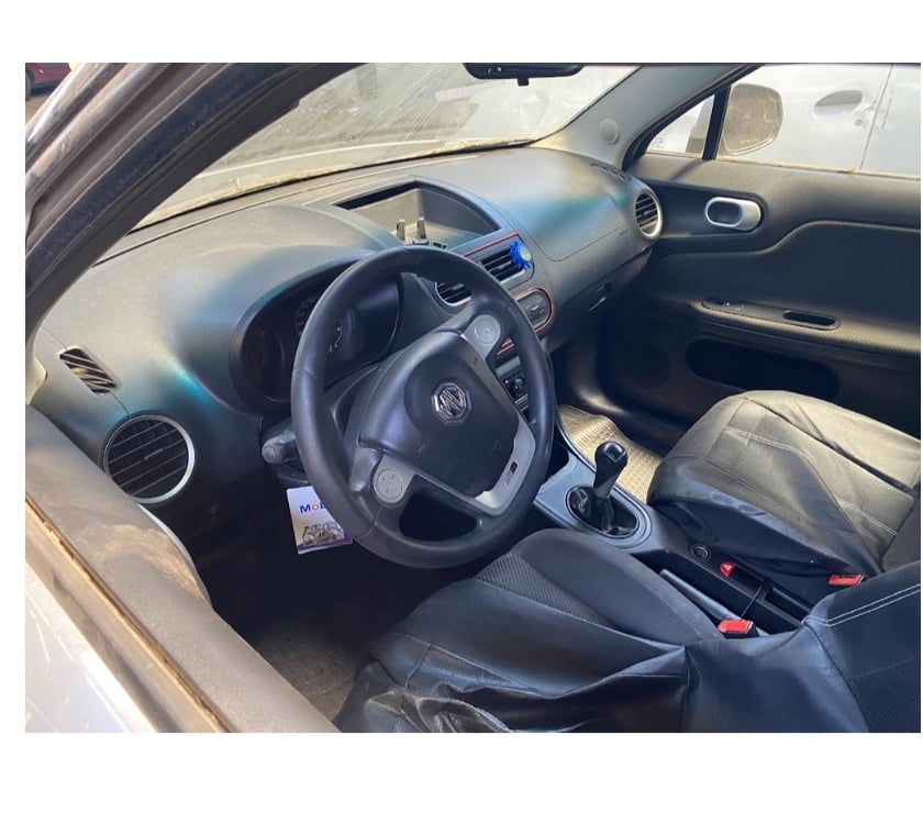 Autos usados Santiago San Joaquín - Fotos de MG 3 1.5 cc FULL AIRE 2016. Chocado FUNCIONANDO