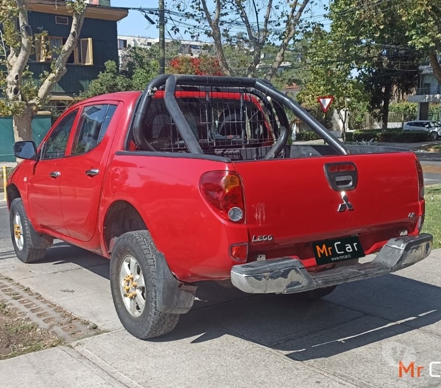 Accesorios para Autos Santiago Santiago - Fotos de Portalón Camioneta Mitsubishi 4x4 L200 Modelo Avispa