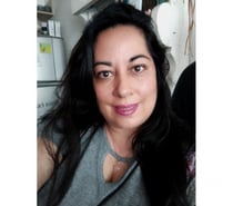 Masoterapeuta enfocada en los Dolores y malestares
