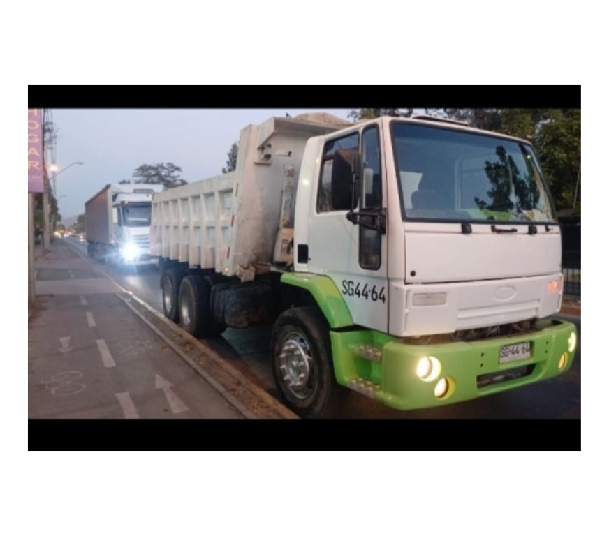 Fletes y Mudanzas - Transportes Santiago Vitacura - Fotos de fletes Vitacura la reina Macul retiro escombros+56973677079